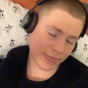 Meet your Posher, Emmet